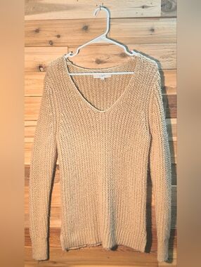 V-Neck Chunky Knit Sweater By Loft - Size M - Beige W/ Metallic Yarn